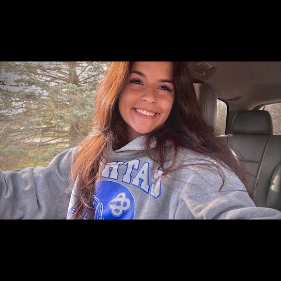 Meet your Posher, Cordelia - Picture 2 of 2